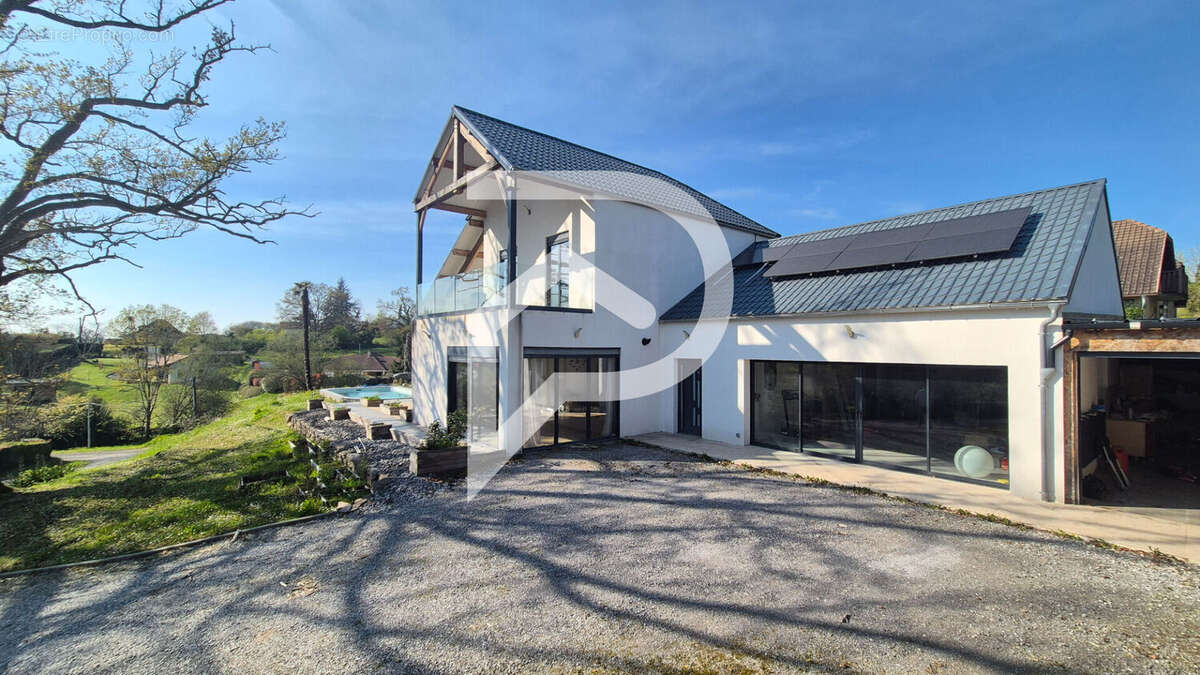 Maison à SALIES-DE-BEARN