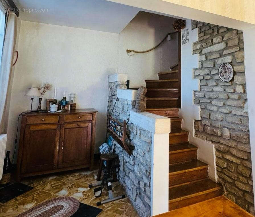 Maison à L'ISLE-SUR-LA-SORGUE