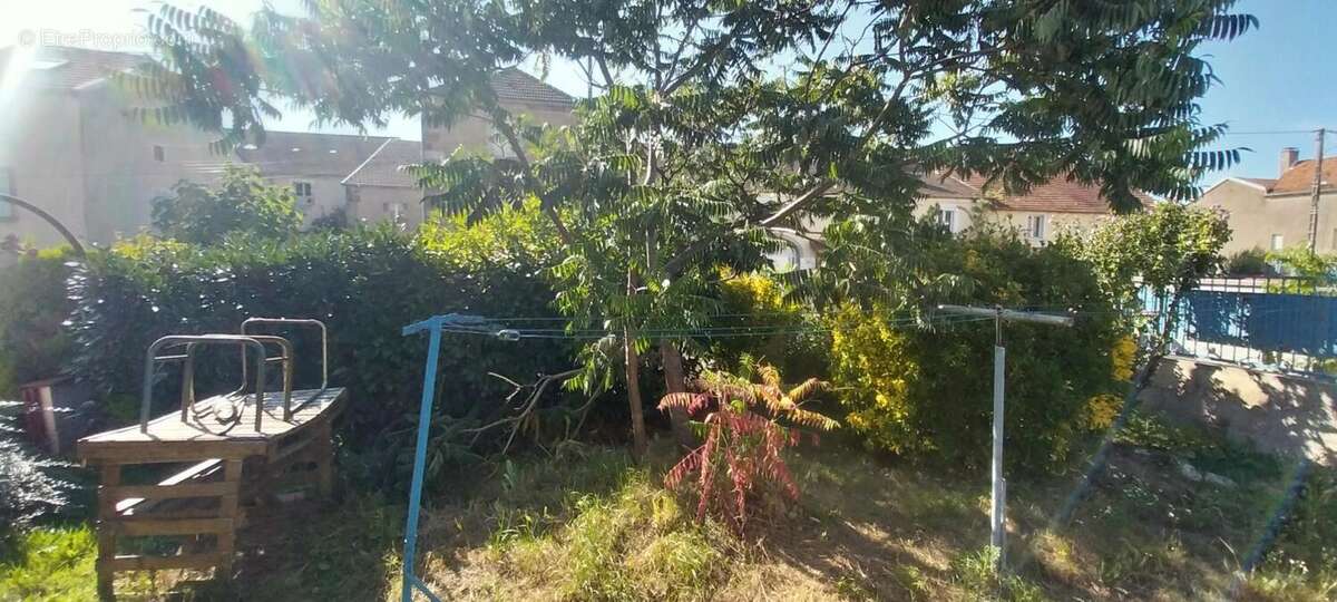 Maison à LA CHAPELLE-LES-LUXEUIL