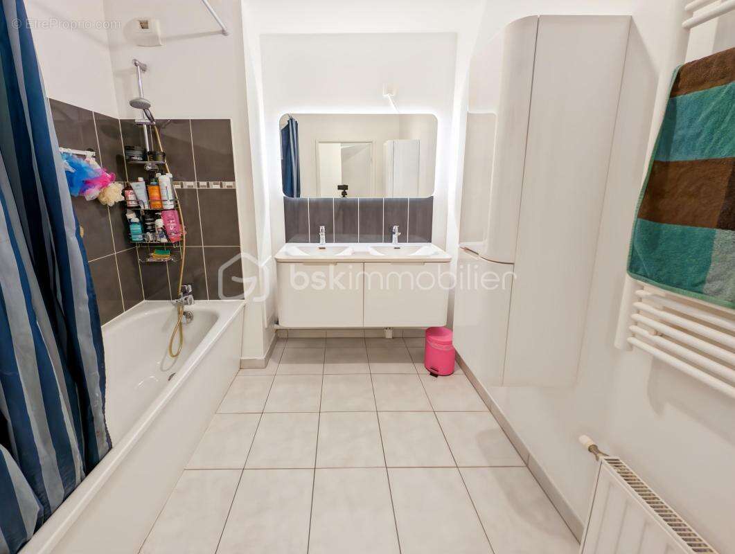 Appartement à MOISSY-CRAMAYEL