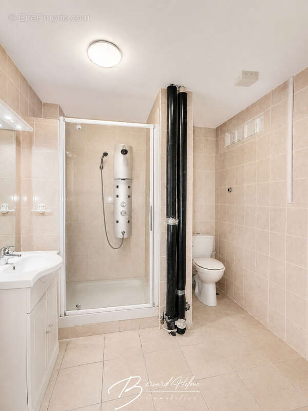Appartement à MARSEILLE-4E
