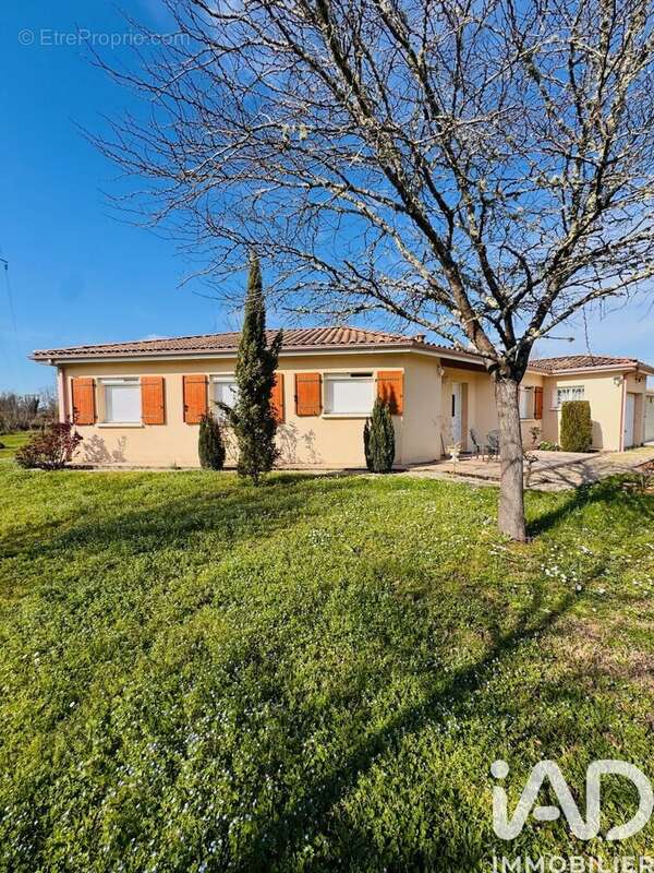 Photo 2 - Maison à PINEUILH