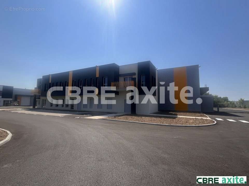Commerce 288 m² à Tignieu-Jameyzieu  - photo 4