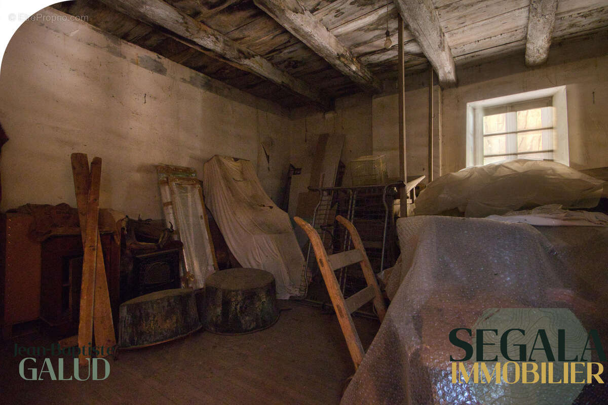 Maison à SAINTE-GEMME