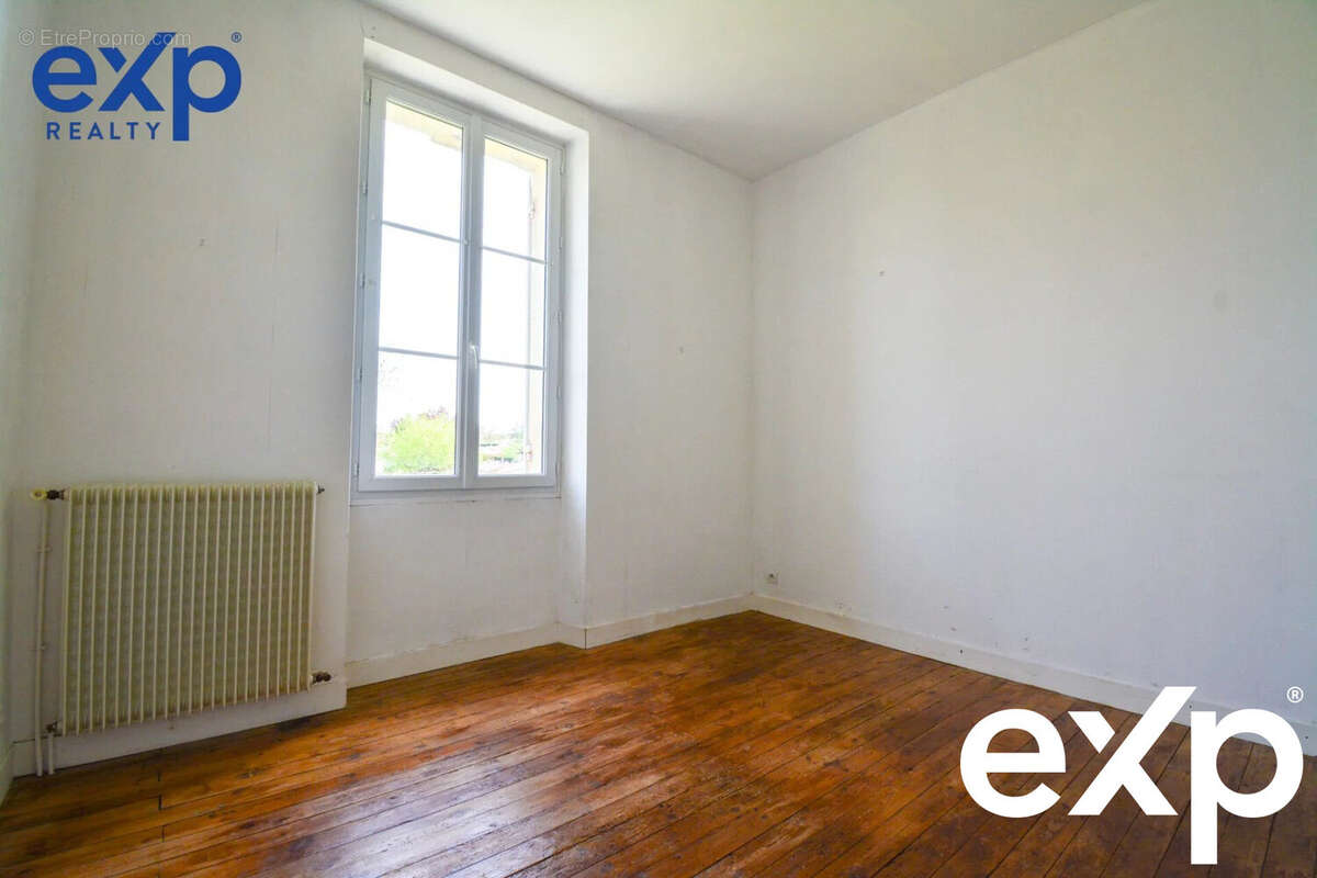 Maison à SAINT-EMILION