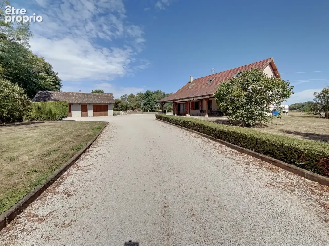 Maison à LA CHAPELLE-NAUDE