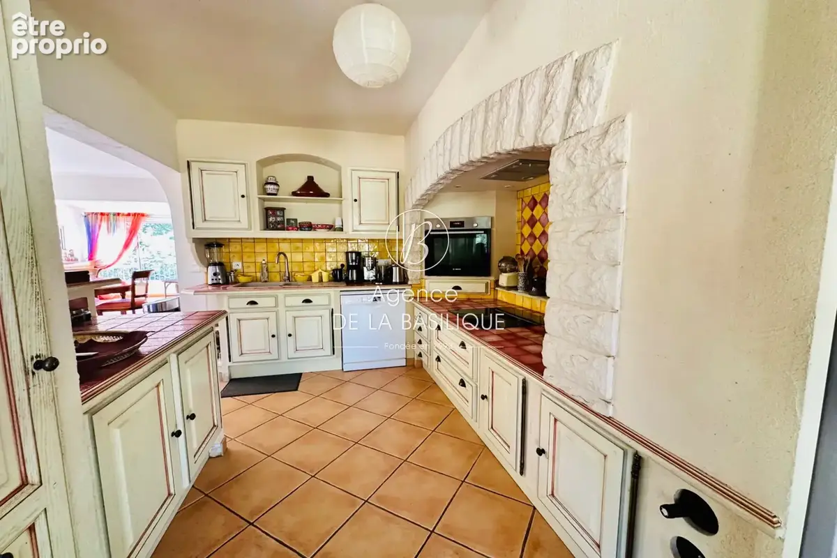 Maison 4 pièces 130 m² à vendre à Varages (83670) - photo 6