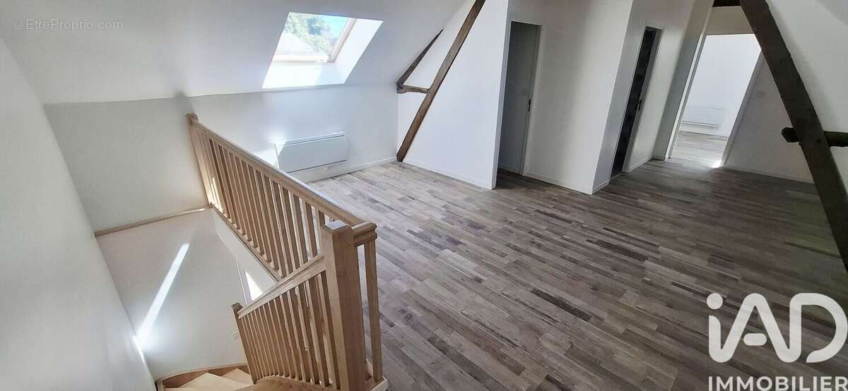 Maison 136 m² à Dixmont  - photo 7