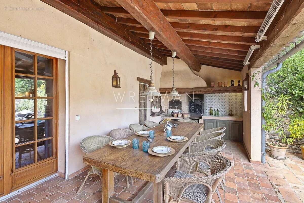 Maison à LA GARDE-FREINET
