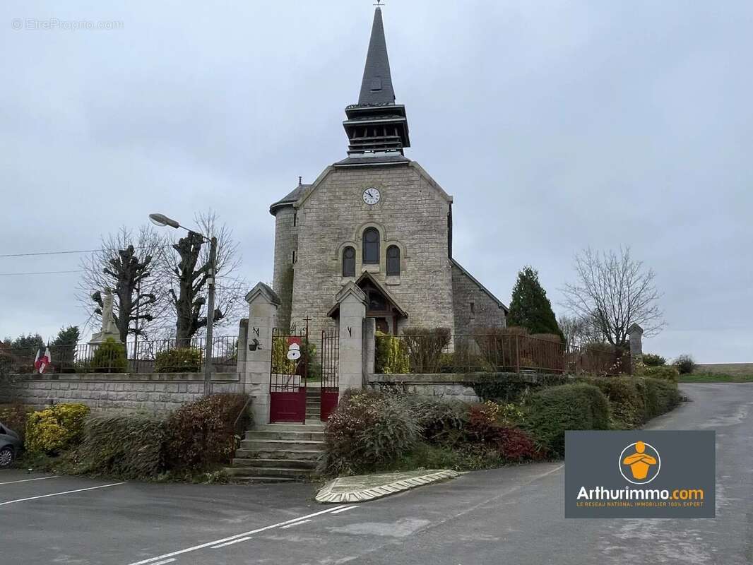 Terrain à VARISCOURT