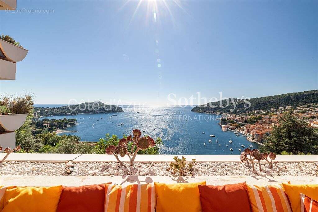 Appartement à VILLEFRANCHE-SUR-MER