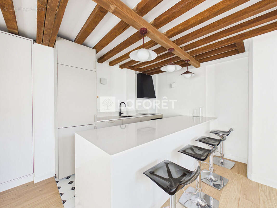 Appartement à PARIS-17E