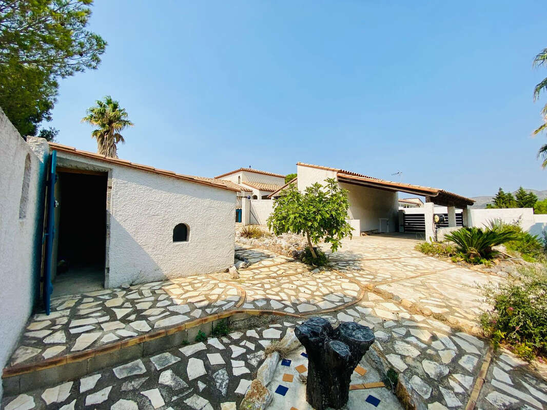 Maison à CASES-DE-PENE