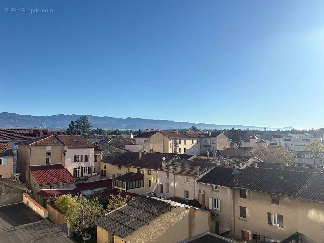 Appartement à BOURG-DE-PEAGE