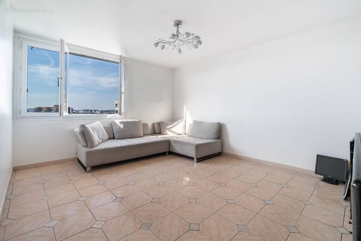 Appartement à CLICHY