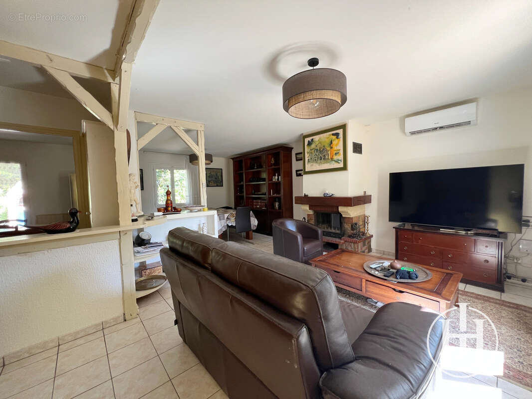 Maison à SAINT-AMAND-MONTROND
