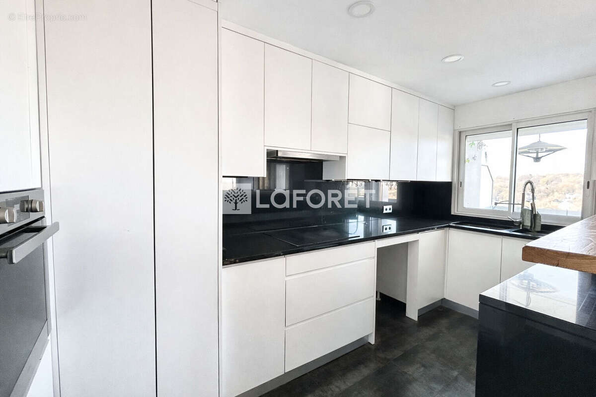 Appartement à LA CELLE-SAINT-CLOUD