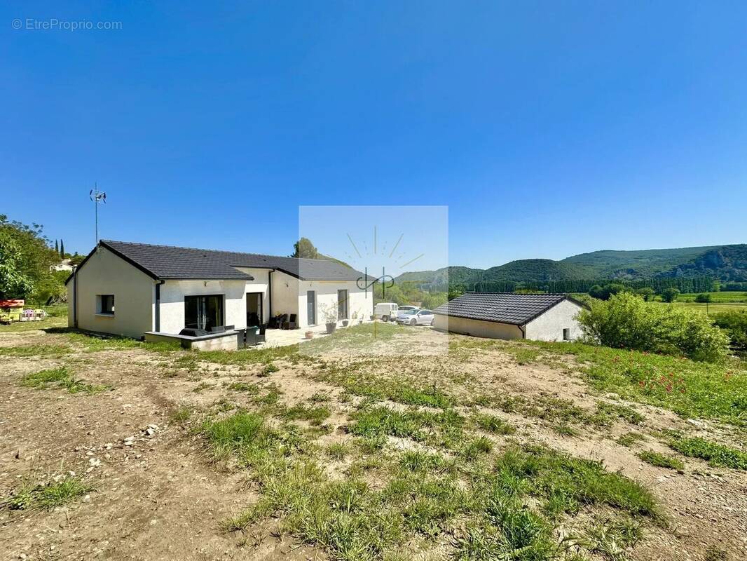 Maison à MONTELIMAR