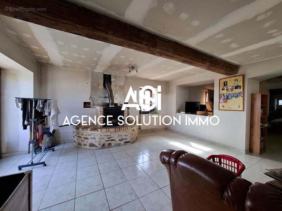 Maison à SAINT-JEAN-SUR-ERVE