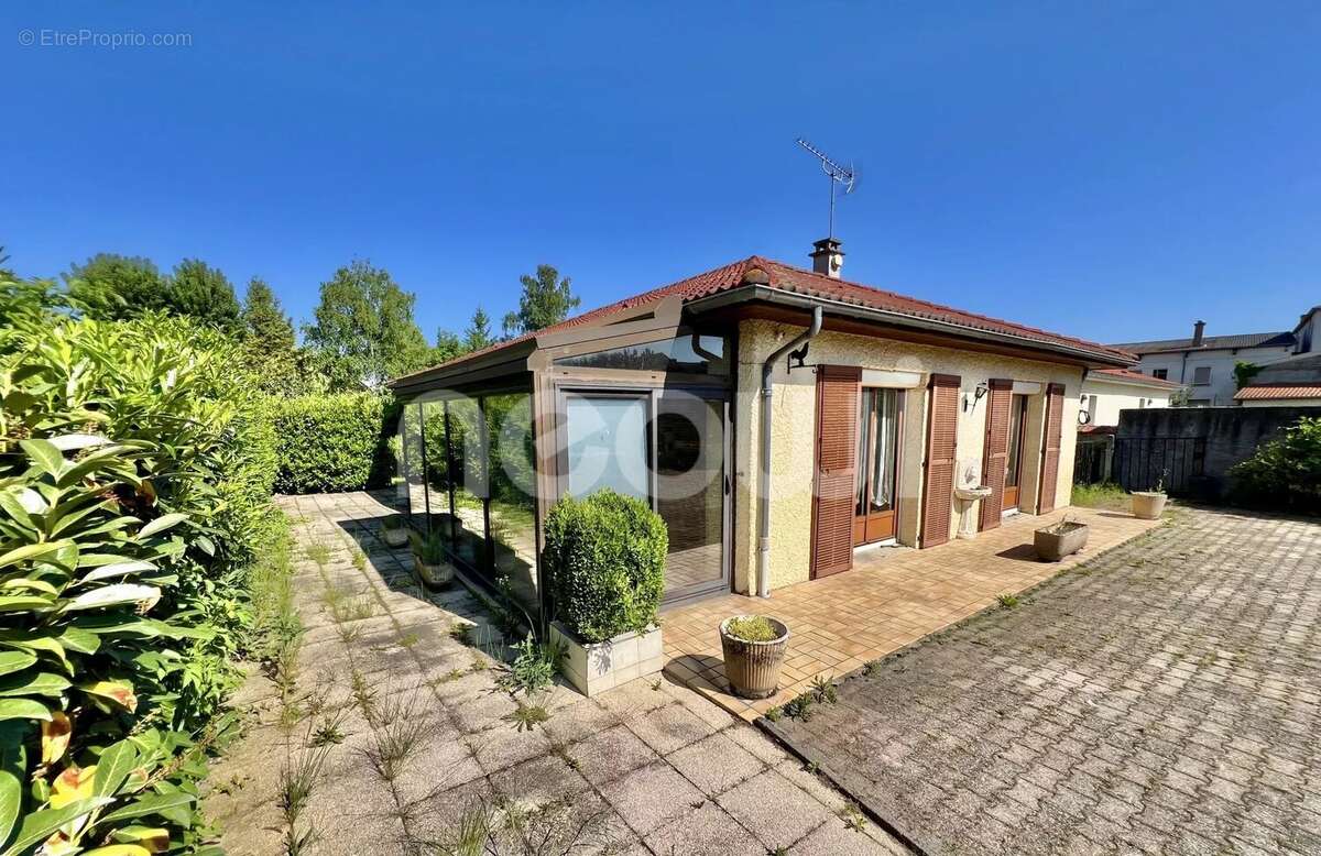 Maison à AIGUEPERSE