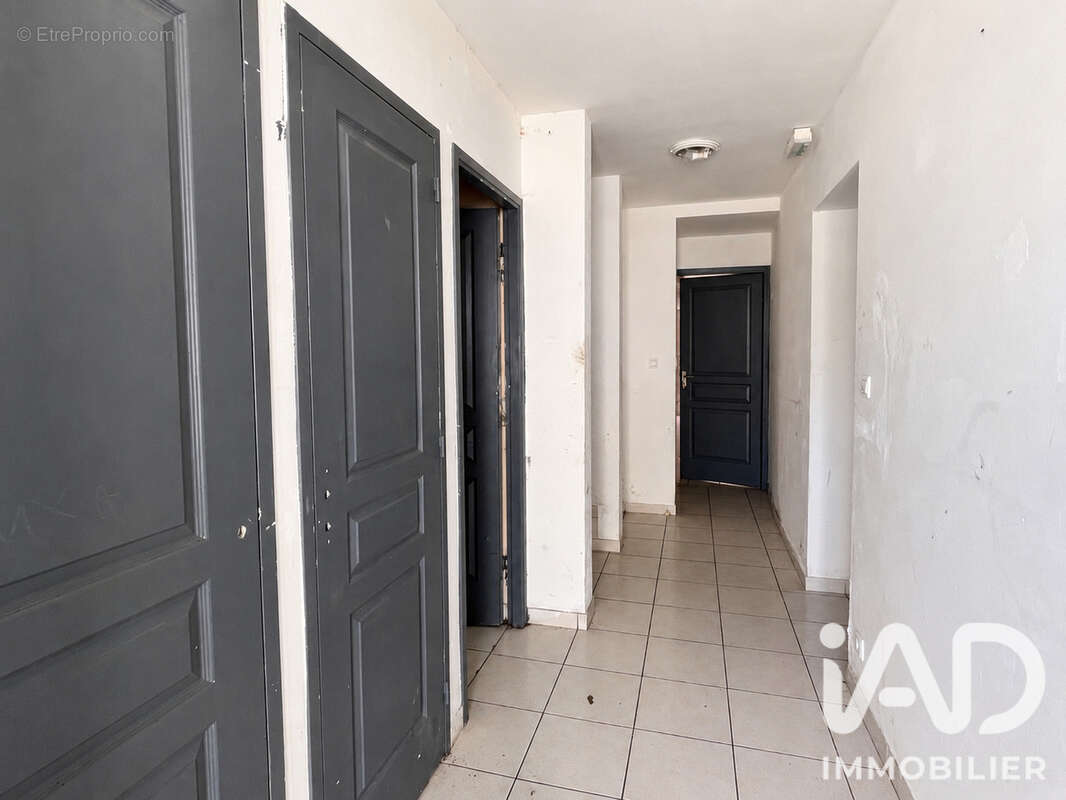 Appartement 220 m² à Saint-Nicolas-De-Redon  - photo 9