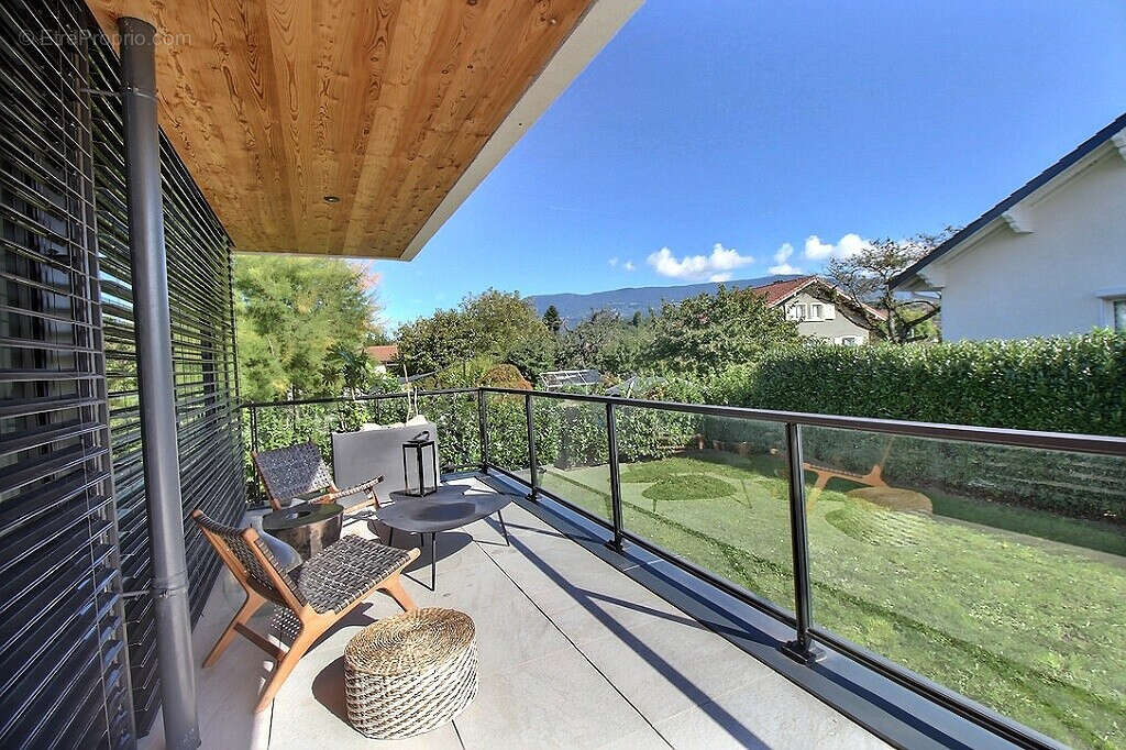 Maison à VILLE-LA-GRAND