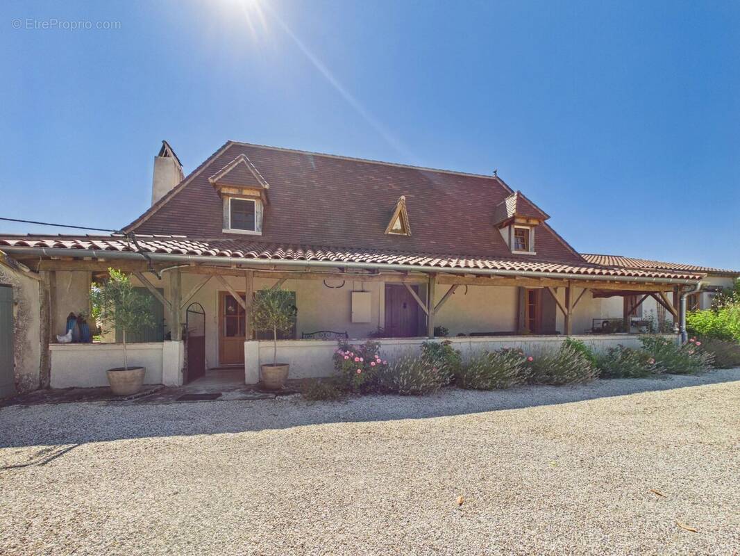 Maison à LAUZUN