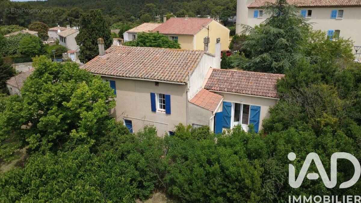Photo 1 - Maison à ROQUEFORT-LA-BEDOULE