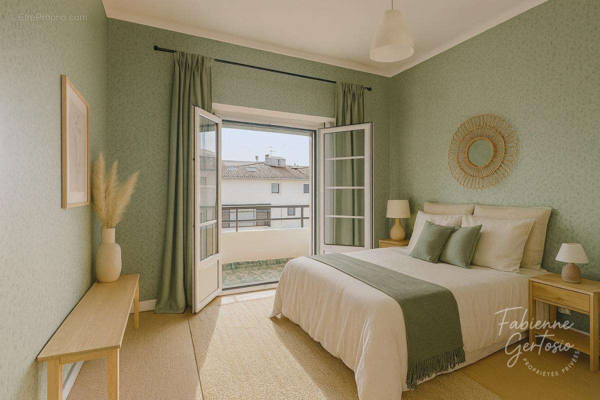 Appartement à HYERES