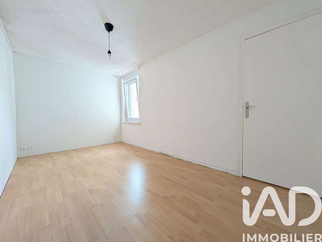 Appartement 69 m² à Knutange  - photo 9