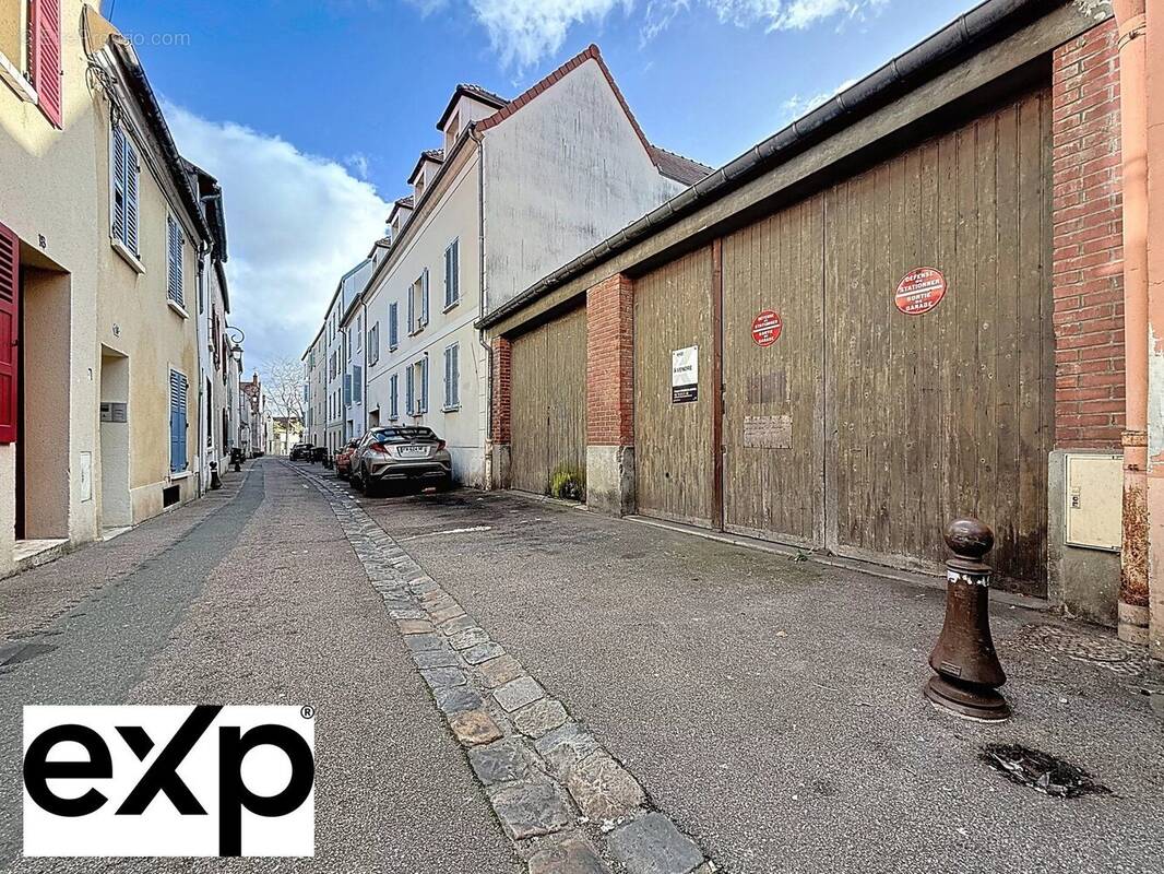Commerce à MANTES-LA-JOLIE