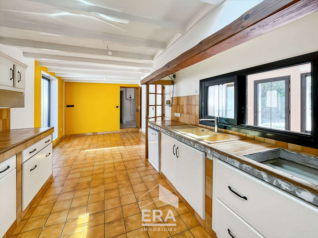 LE TAILLAN MEDOC - 33320 - Proche Blanquefort - Maison de plain-pied 120 m² avec jardin 450m² sans vis-à-vis - photo 5