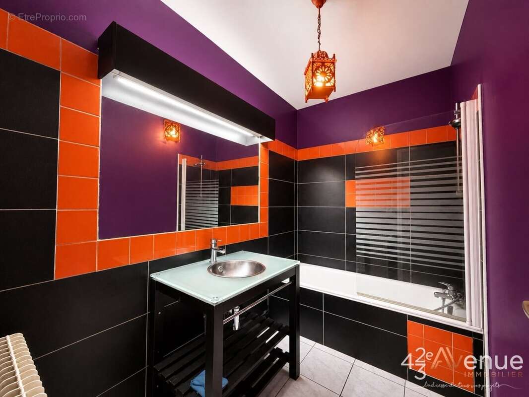 Appartement à SAINT-ETIENNE