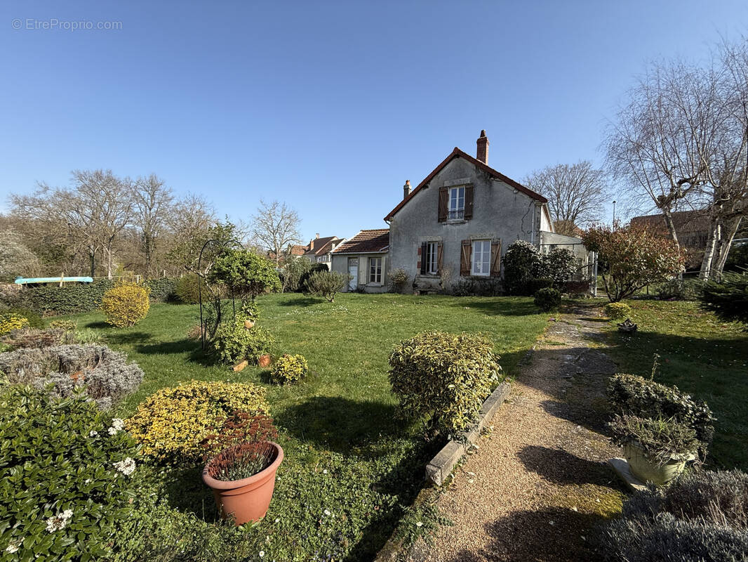 Maison à TRACY-SUR-LOIRE