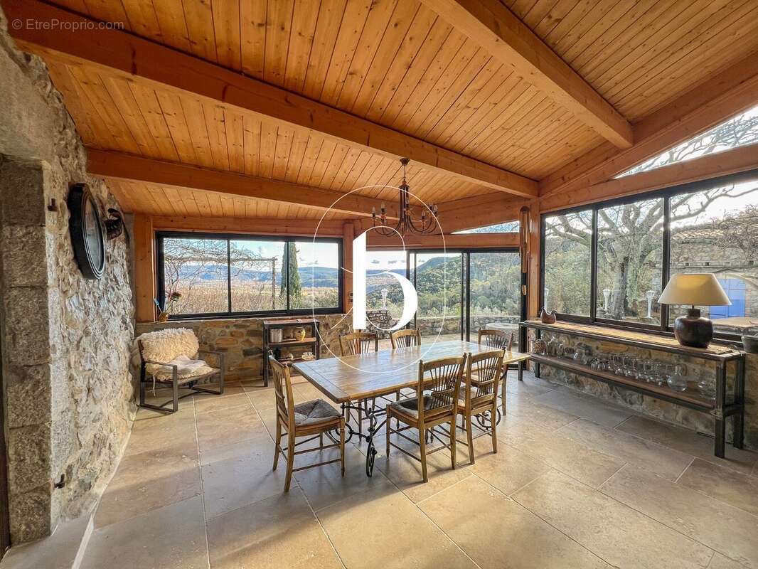 Propriété avec vue exceptionnelle - photo 18