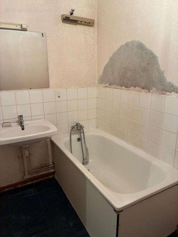 Appartement T4 de 84m2 avec grand balcon terrasse - photo 7