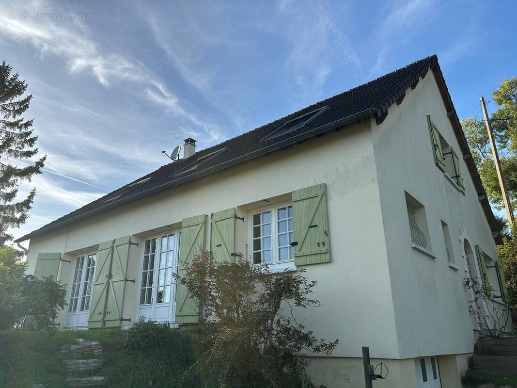 Maison à MEZY-SUR-SEINE