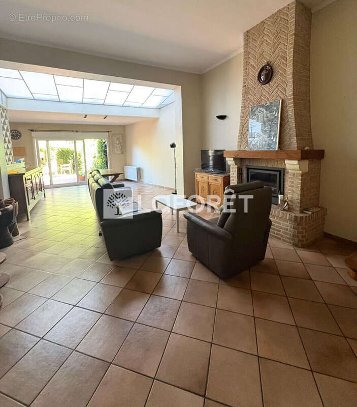 Maison Halluin 7 pièce(s) 195.50 m2 - photo 2
