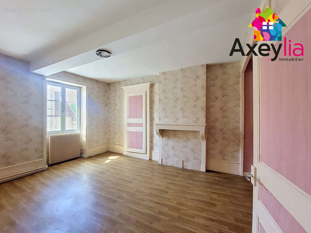 A vendre - semur-en-brionnais- maison de bourg 5 chambres et terrain - photo 8