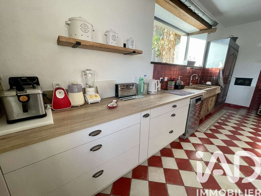 Maison 262 m² à Lauresses  - photo 3
