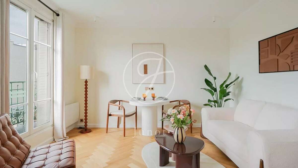 Appartement à PARIS-6E