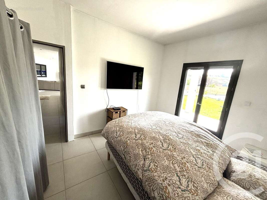 Maison à CAMPAGNE-SUR-ARIZE