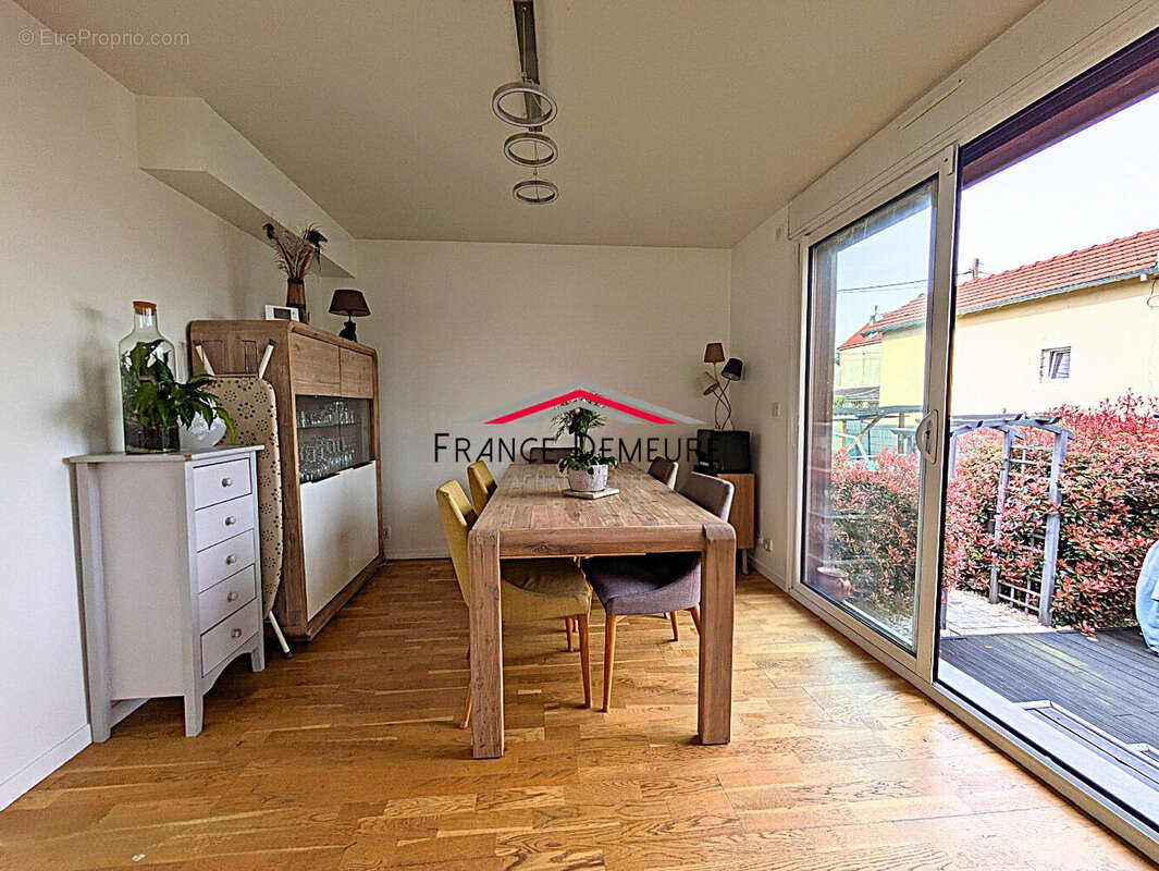 Maison à SAINT-LEU-LA-FORET