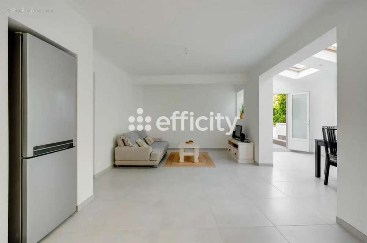 Appartement à SAINT-CYR-SUR-MER