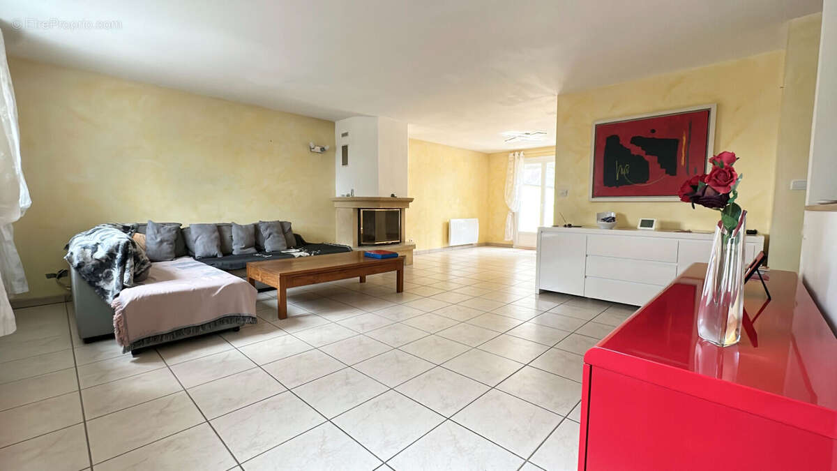 Maison 160m² à linas - photo 2