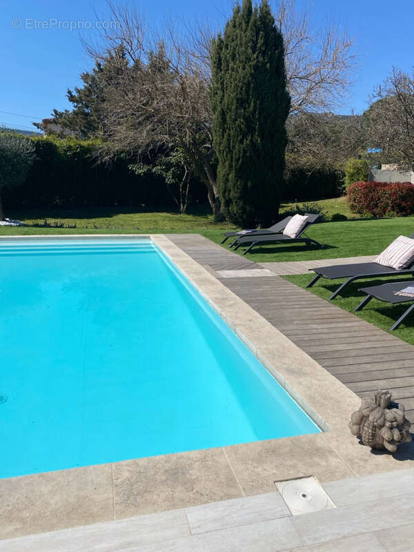 Maison à PLAN-DE-LA-TOUR