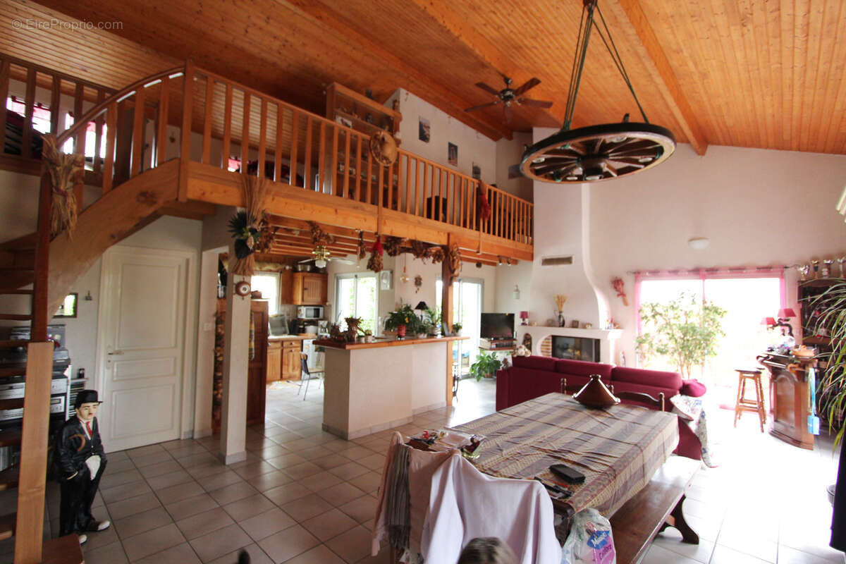 Maison à AIFFRES