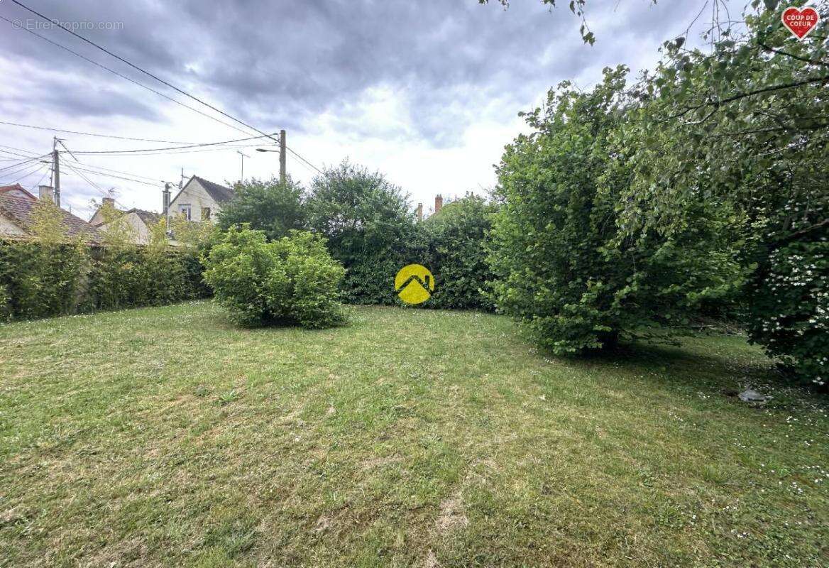 Maison à JOUET-SUR-L&#039;AUBOIS