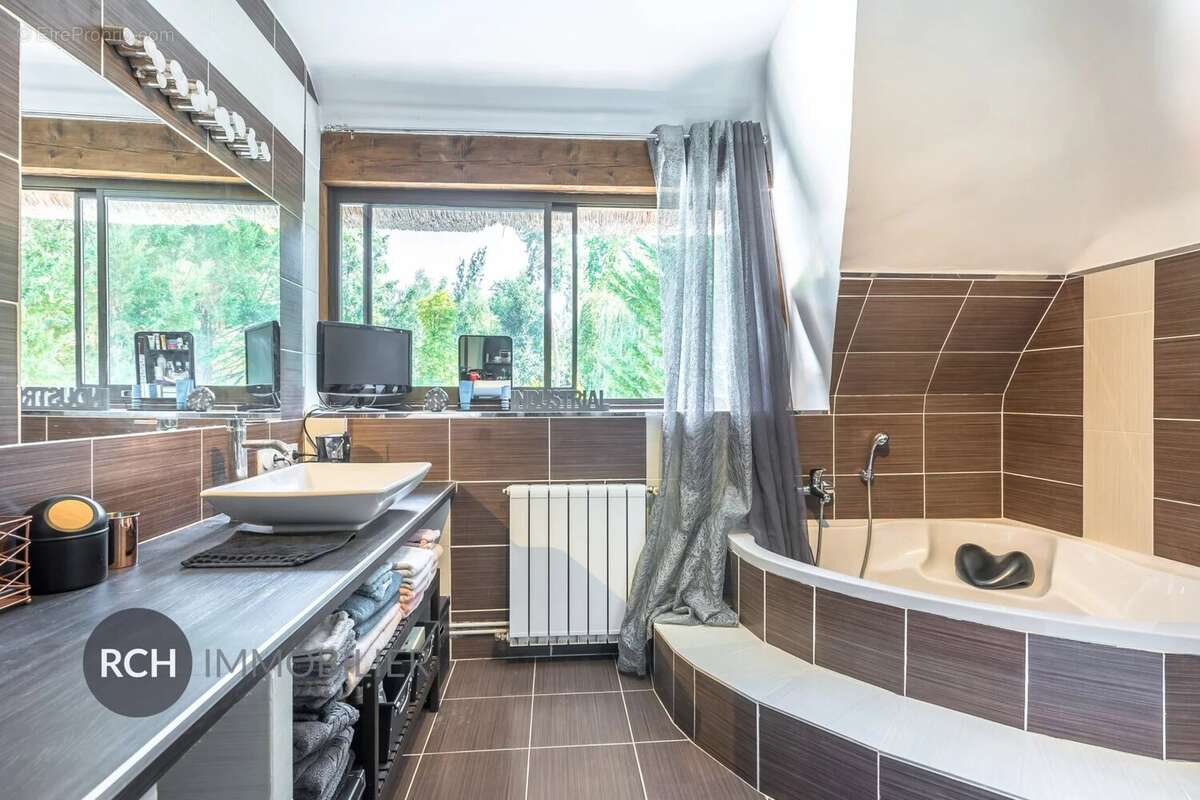 Maison à MONTFORT-L'AMAURY