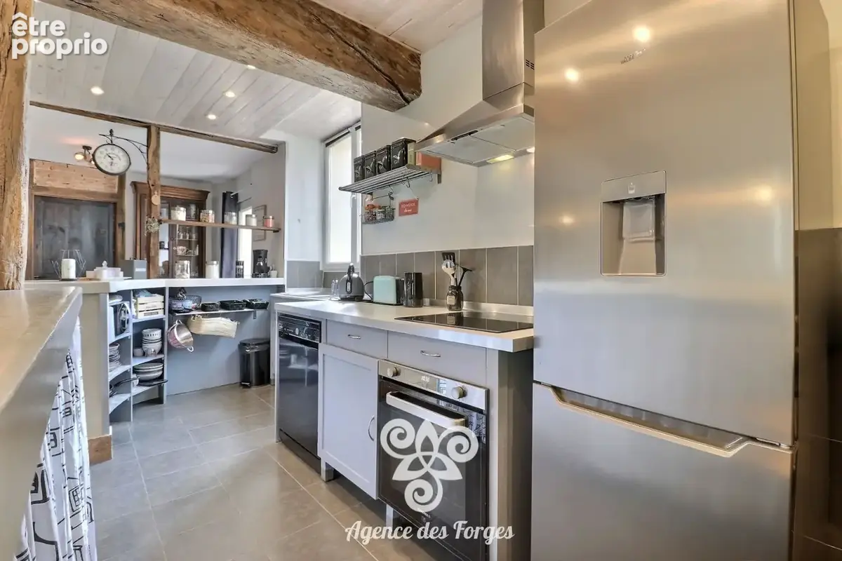 Maison de bourg de 173 m2 / 4 chambres / Beaupréau - photo 4